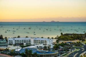 Whitsunday Terraces Hotel Airlie Beach,Oxenford>>Airlie Beach,3 star