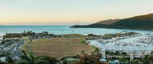 whitsunday terraces hotel airlie beach