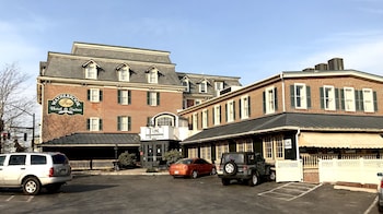 Waynebrook Inn, Est 1865,East Earl>>Chester,4 star