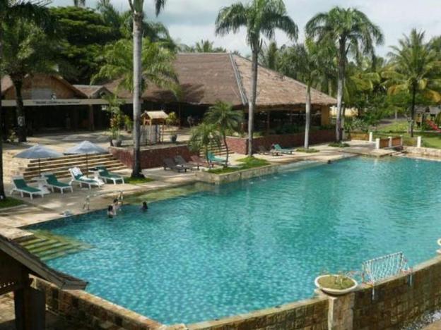tanjung lesung beach hotel