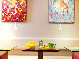 ibis styles nantes centre place graslin