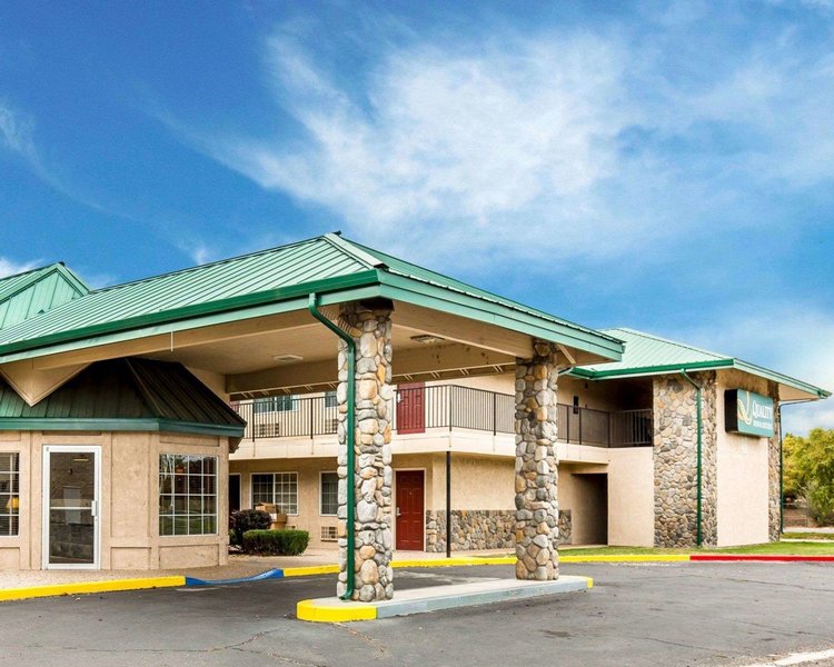 Quality Inn & Suites Minden