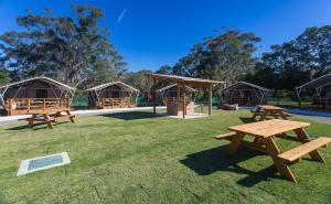 Shoal Bay Holiday Park,Hawks Nest>>Corlette,4 star