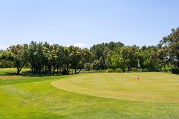 Madame Vacances Residence Provence Country Club,Fontaine-De-Vaucluse>>Avignon,4 star