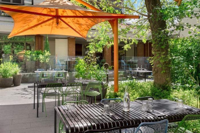 peppers gallery hotel