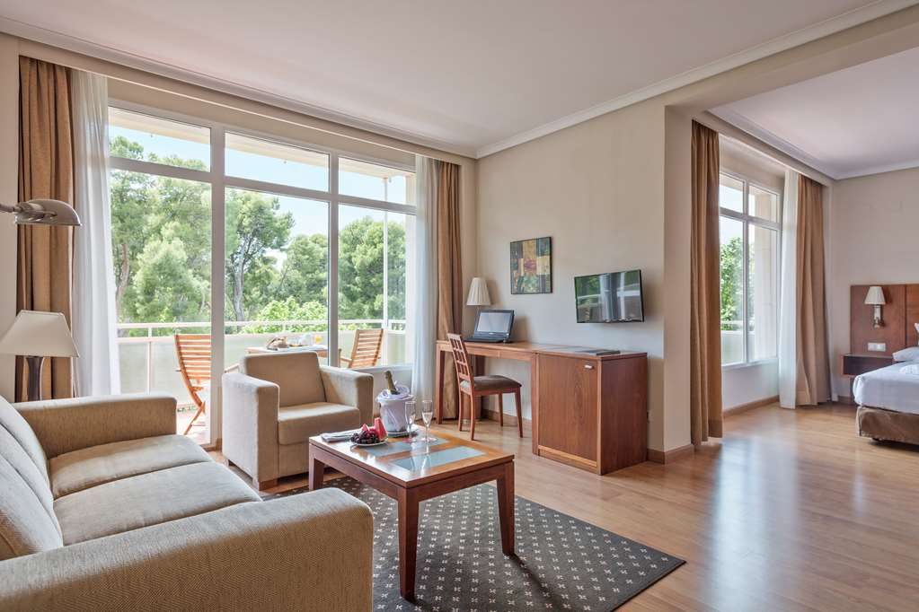 hotel sercotel los llanos
