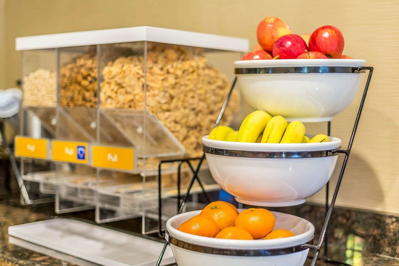 comfort inn and suites