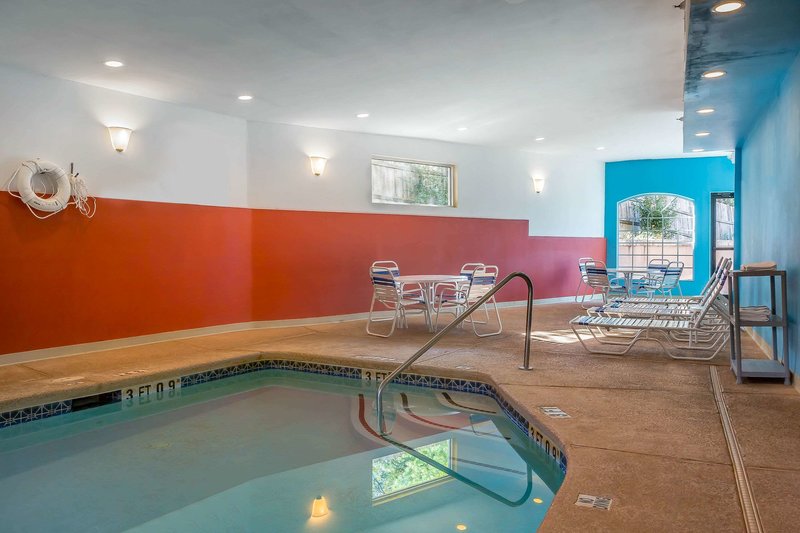 comfort inn and suites