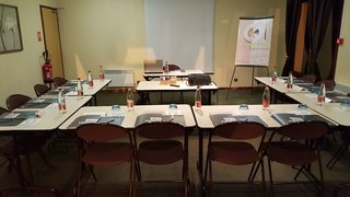 le 2 by hotel akena la ferte bernard