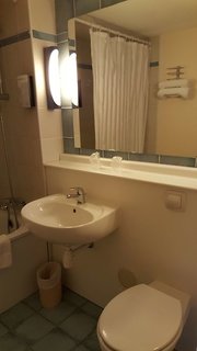 le 2 by hotel akena la ferte bernard