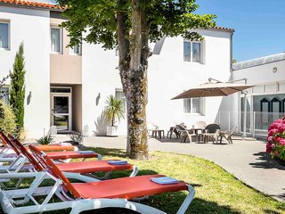 ibis styles saint gilles croix de vie