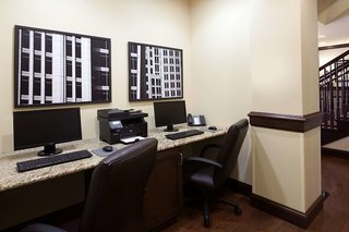 Comfort Inn & Suites,Dover>>Canton,3 star