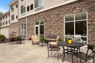 Comfort Inn & Suites,Dover>>Canton,3 star
