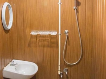 backwater retreat honeymoon house