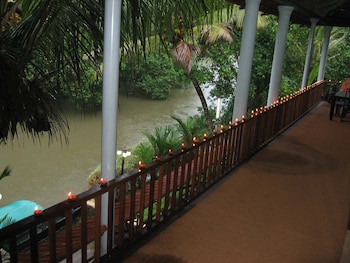 backwater retreat honeymoon house