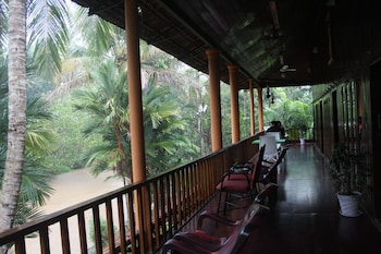 backwater retreat honeymoon house