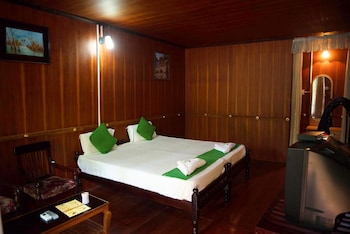 backwater retreat resort kumarakom