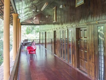 backwater retreat resort kumarakom