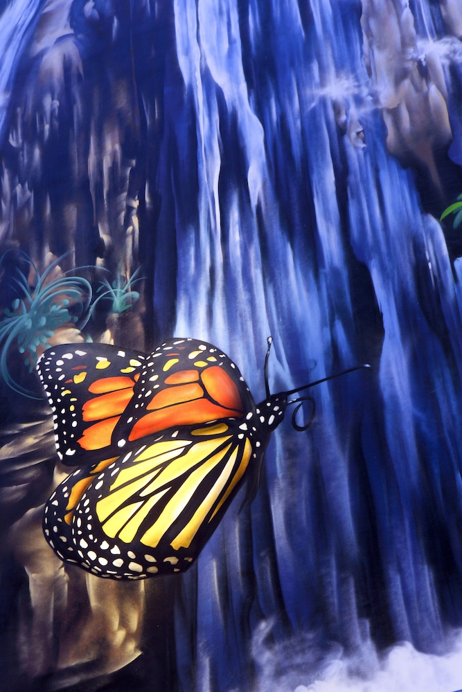 hotel clover the arts