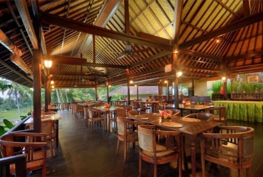 cempaka belimbing villas