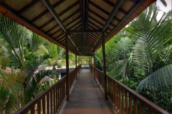 cempaka belimbing villas