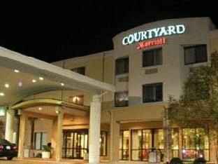 courtyard by marriott brunswick