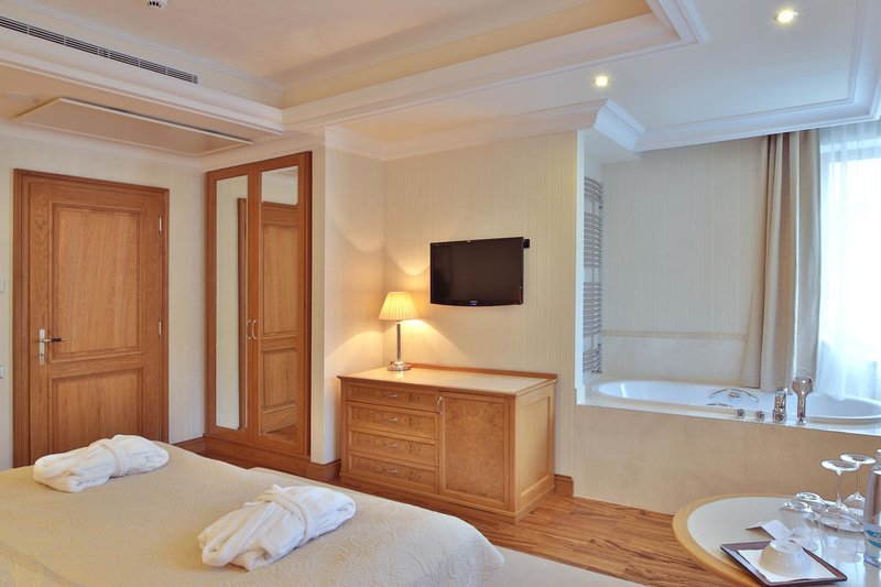 retro riverside wellness resort adults only