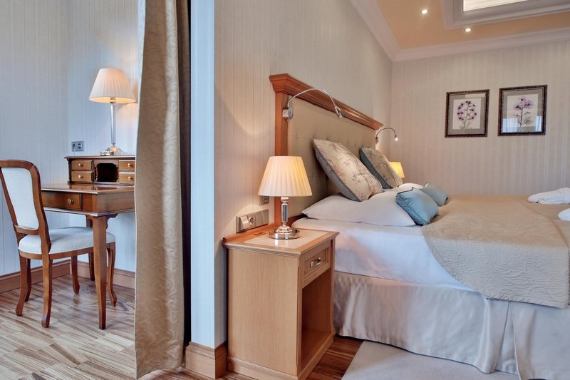 retro riverside wellness resort adults only