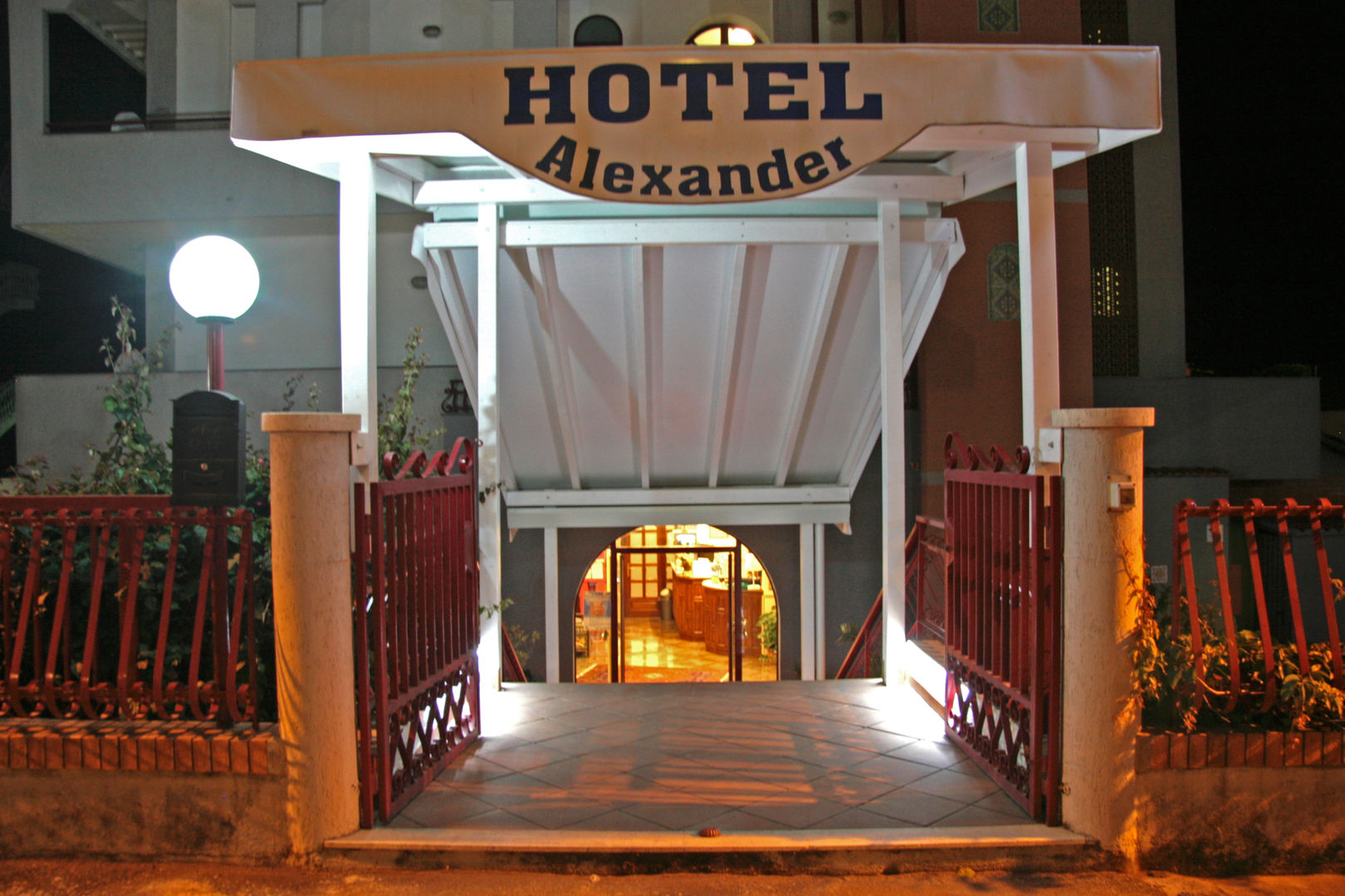 hotel alexander