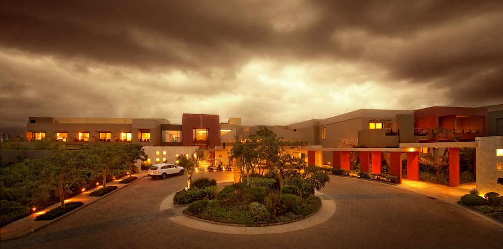 oubaai hotel golf and spa