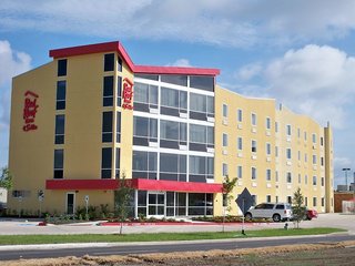 red roof inn and suites beaumont