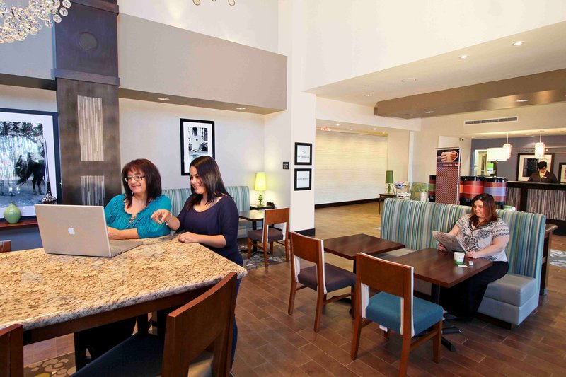 hampton inn and suites winnie