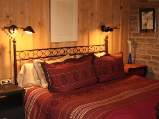 silver river adobe inn