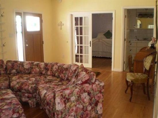 silver river adobe inn