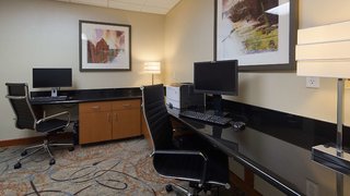 holiday inn express and suites cedar falls waterloo by ihg