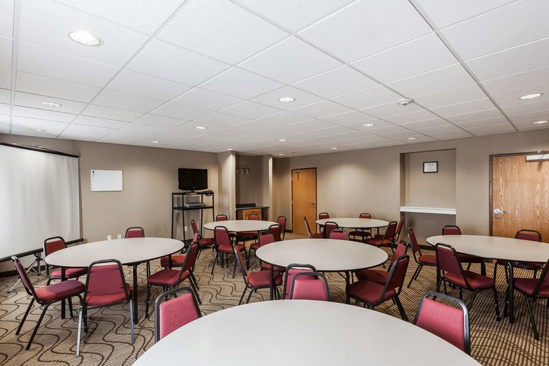 comfort inn and suites near university of wyoming