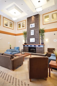 sandman hotel and suites squamish