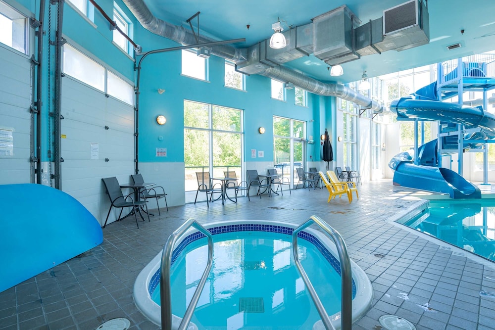 sandman hotel and suites squamish