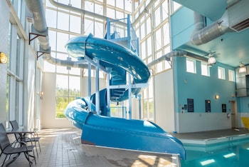 sandman hotel and suites squamish