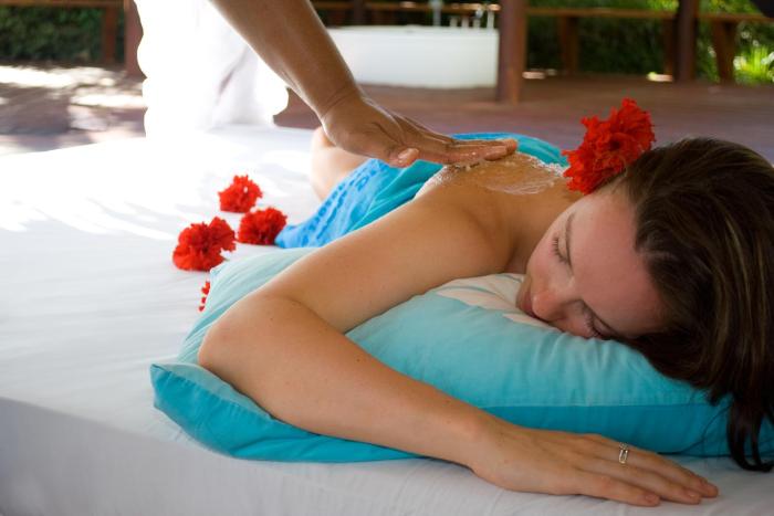 sanctuary rarotonga on the beach adults only
