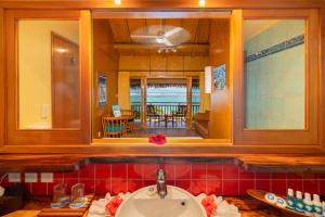 sanctuary rarotonga on the beach adults only