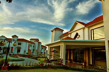 Naturoville Ayurvedic And Yoga Retreat By Opensky,Mussoorie>>Dehradun,4 star