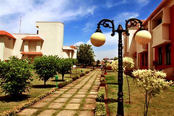 Naturoville Ayurvedic And Yoga Retreat By Opensky,Mussoorie>>Dehradun,4 star