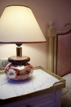 hotel le clos des arts