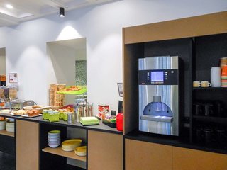 Ibis Styles Macon Centre,Maconnais>>Macon,3 star