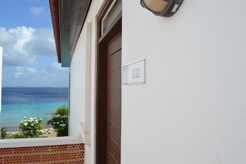 van der valk plaza beach and dive resort bonaire