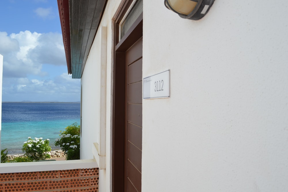 van der valk plaza beach and dive resort bonaire