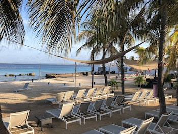 van der valk plaza beach and dive resort bonaire