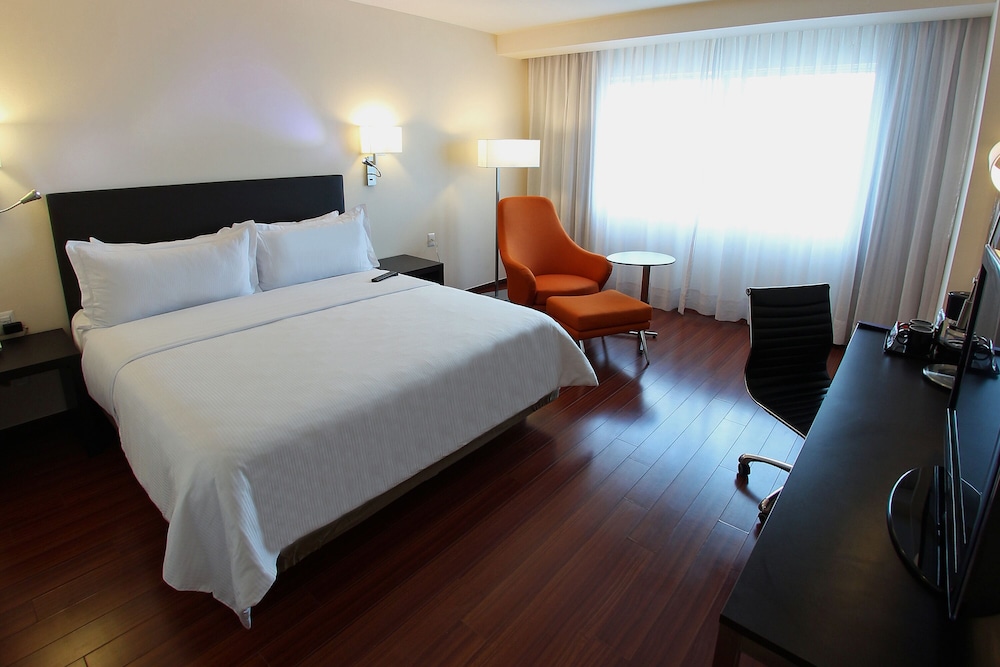 hotel opus grand toluca aeropuerto