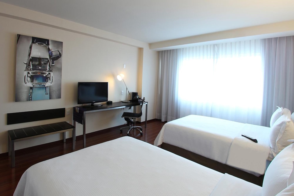 hotel opus grand toluca aeropuerto